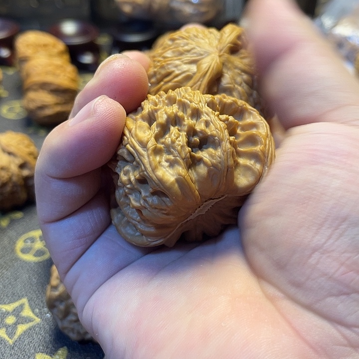 千***上吊坠文玩核桃狮子