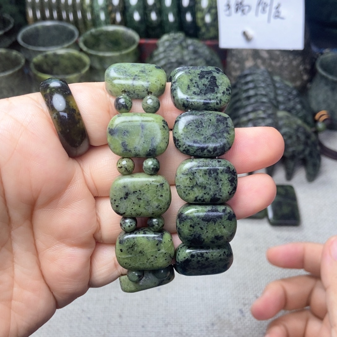 未镶嵌蛇纹石玉手牌药王石