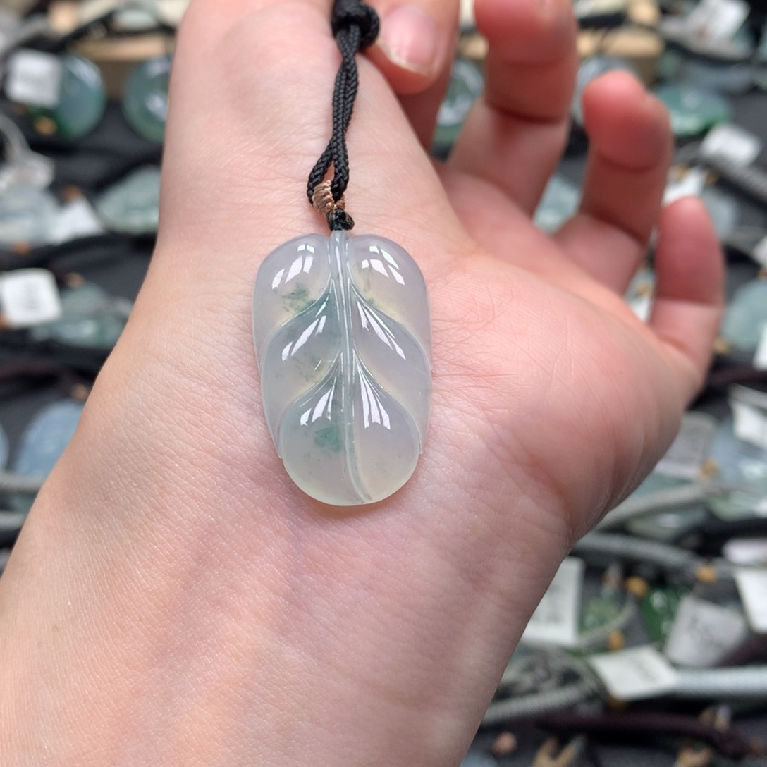 翡翠颈饰未镶嵌00000000000