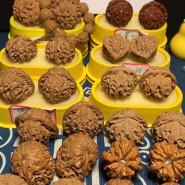 X***U吊坠文玩核桃盲盒核桃