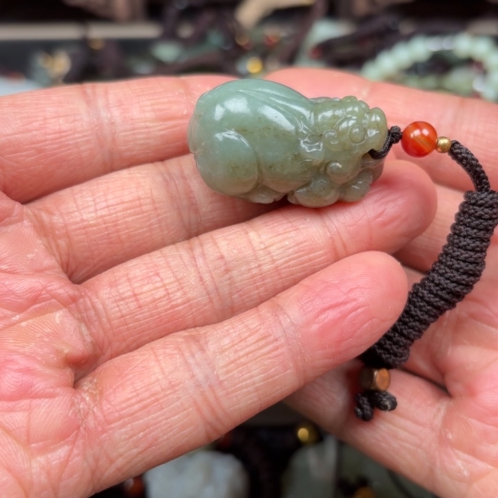 和田玉吊坠未镶嵌