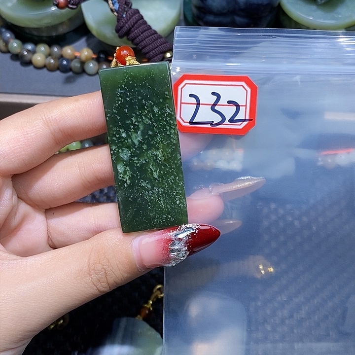 和田玉和田玉边角料随机发未镶嵌