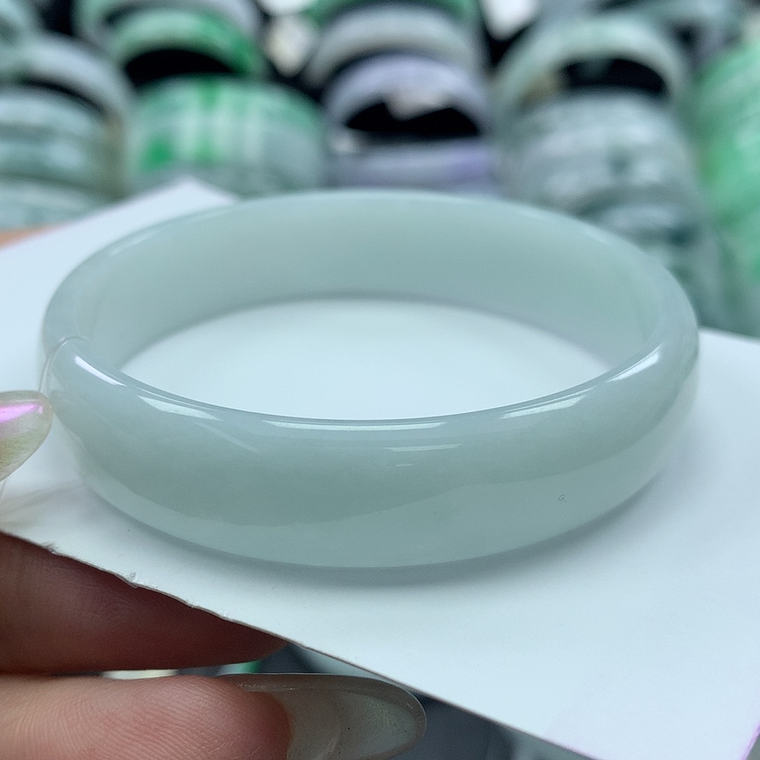 未镶嵌手镯翡翠公主