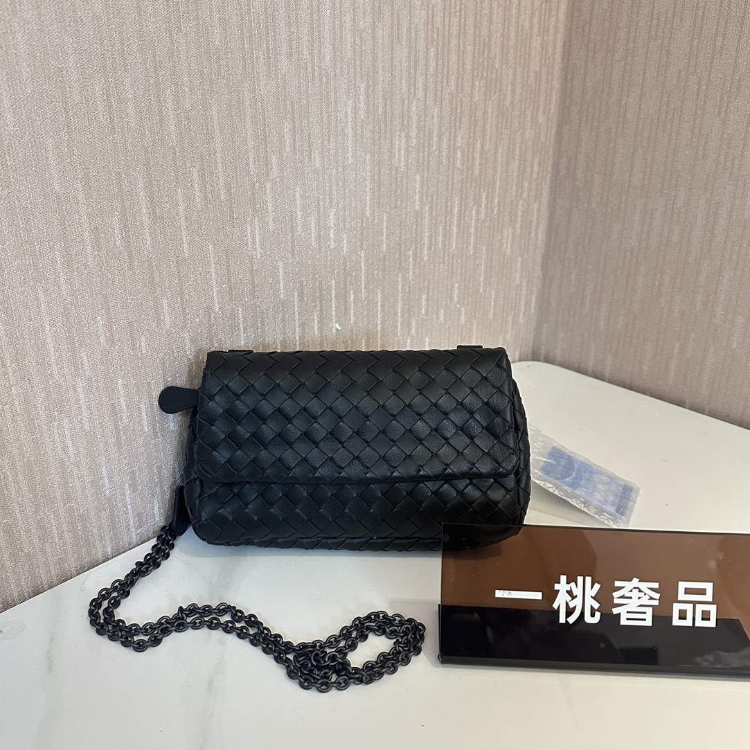 95新 BOTTEGA VENETA/葆蝶家 一桃/98新/葆蝶家编织woc翻盖斜挎包