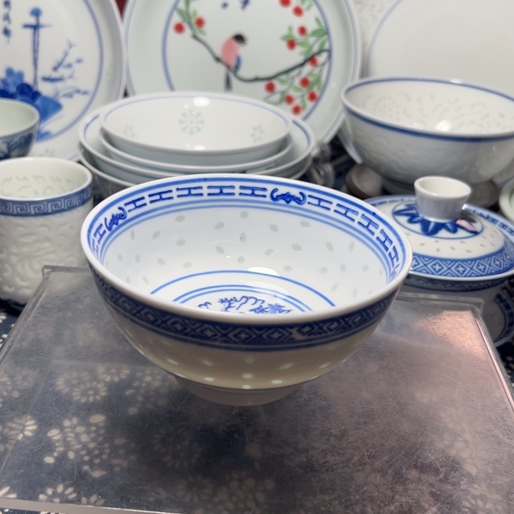 青花玲珑5寸的饭碗