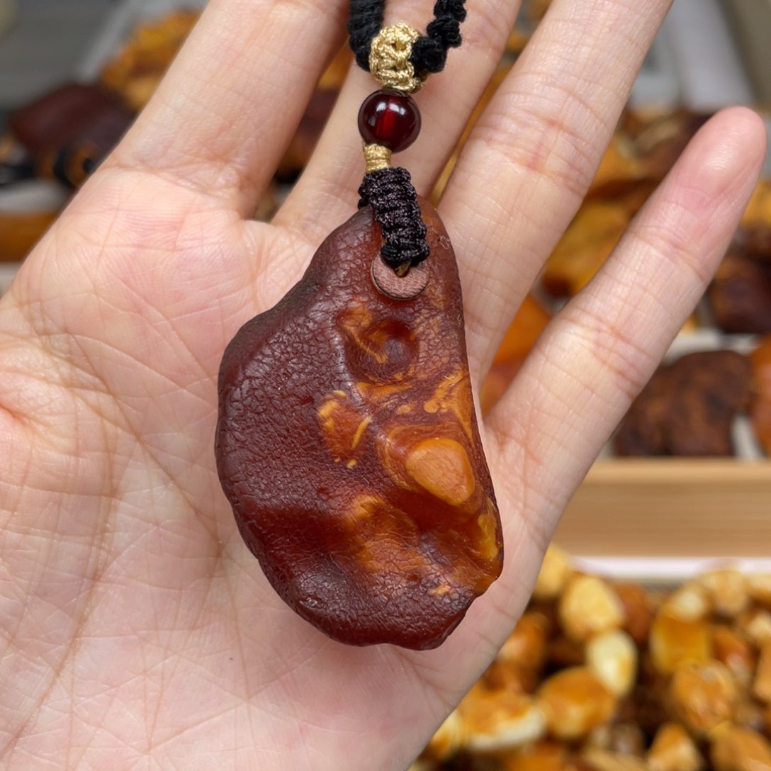 琥珀珠宝奇石未镶嵌