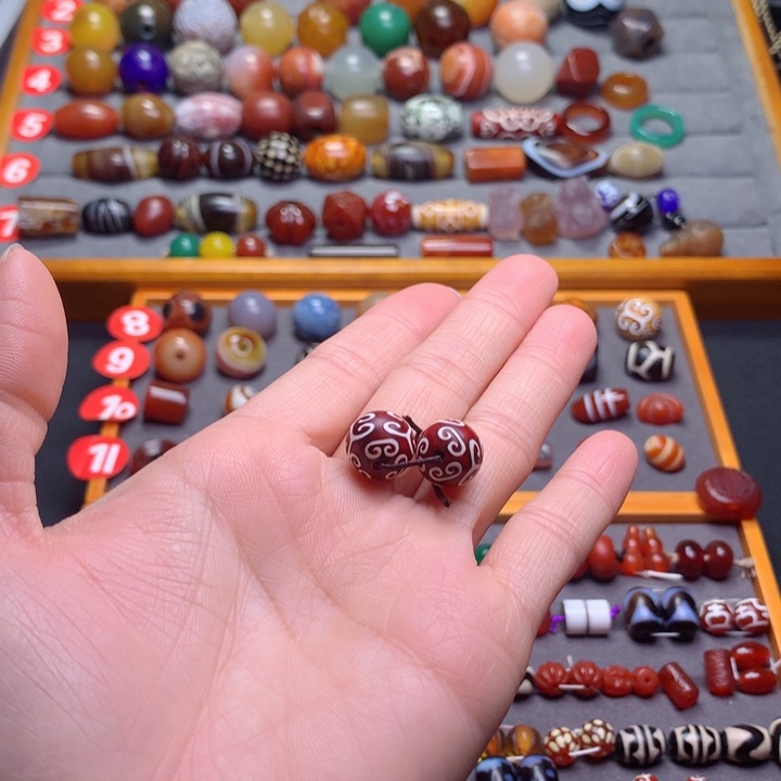 玛瑙/玉髓颈饰未镶嵌落**秋