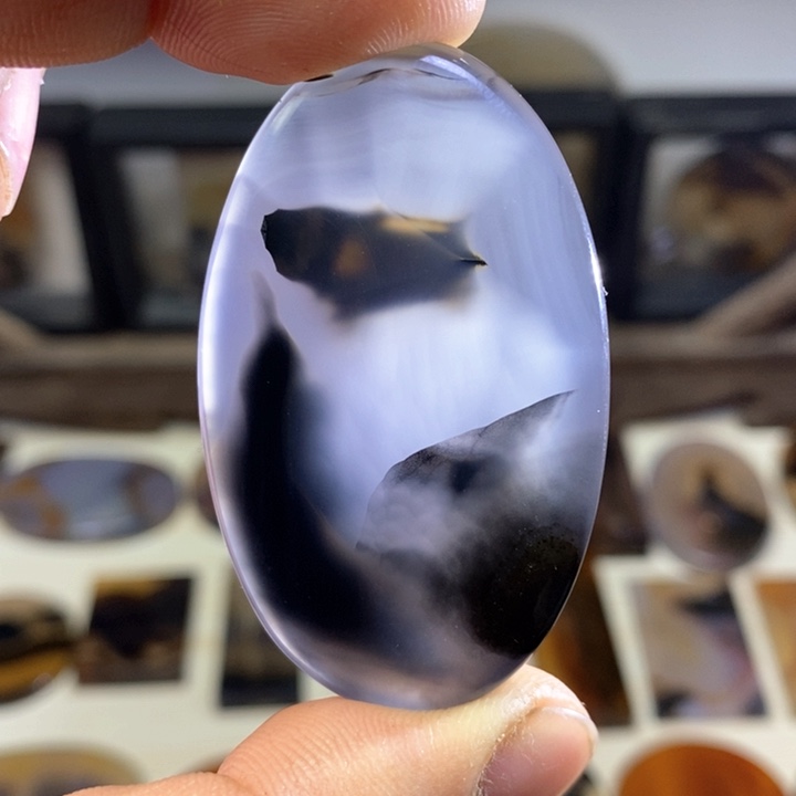 玛瑙/玉髓颈饰未镶嵌