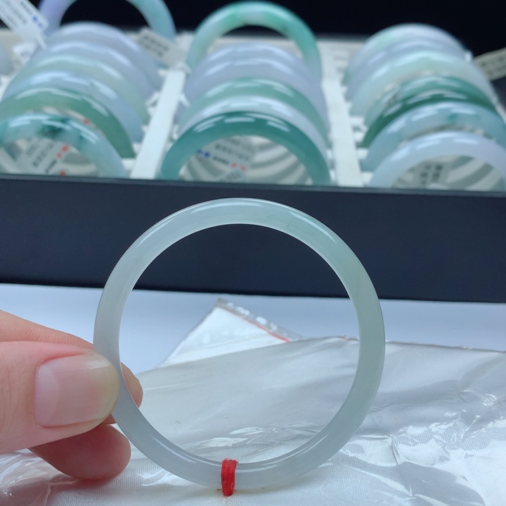 翡翠未镶嵌手镯51圈