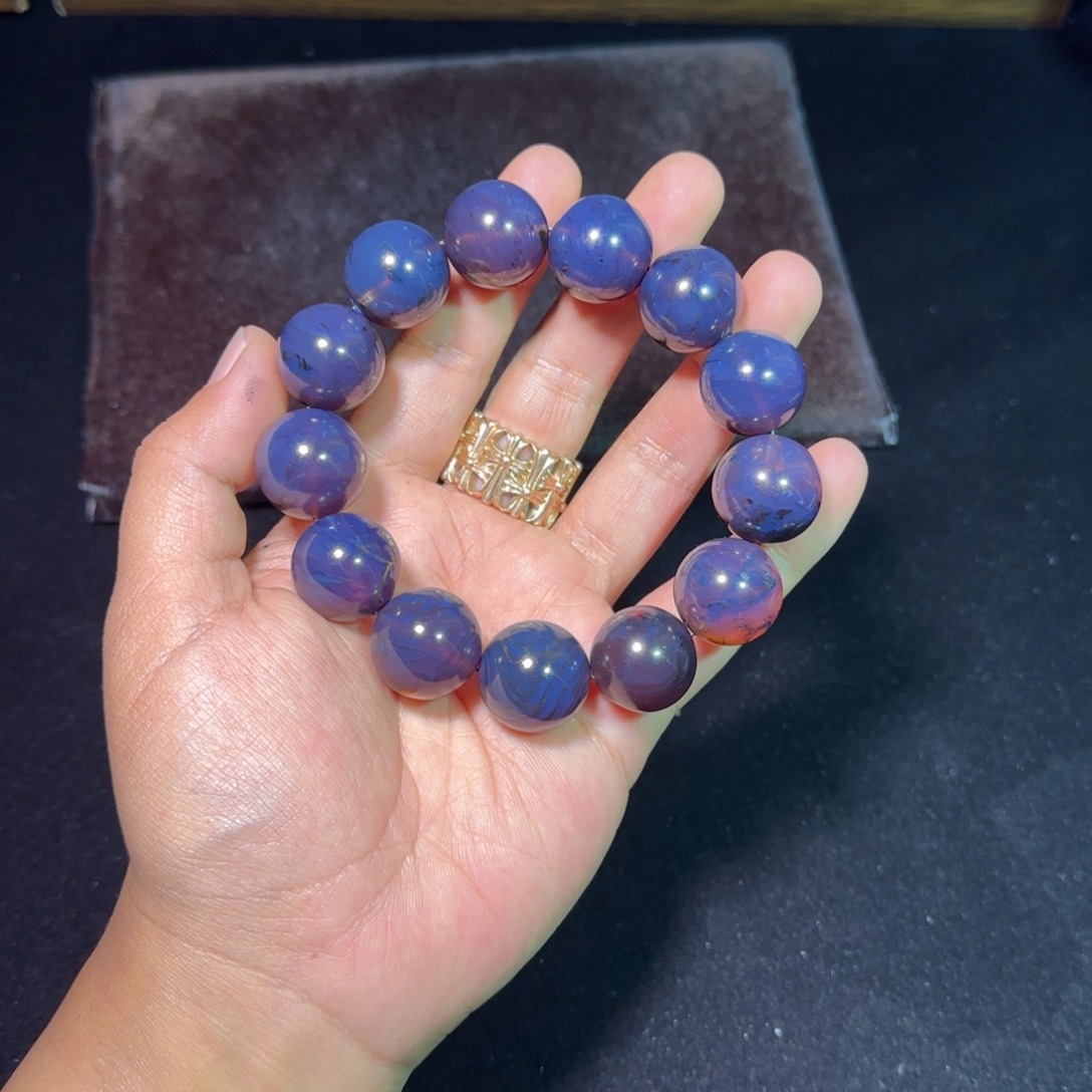 琥珀未镶嵌裸石琥珀