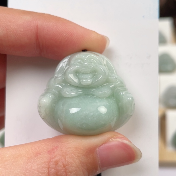 翡翠颈饰未镶嵌佛公