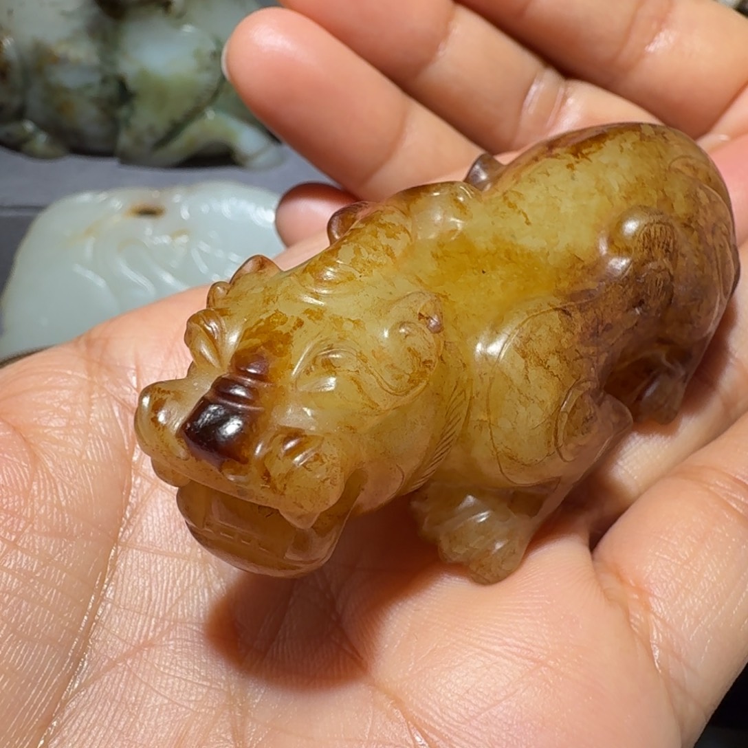 春***地和田玉未镶嵌挂件