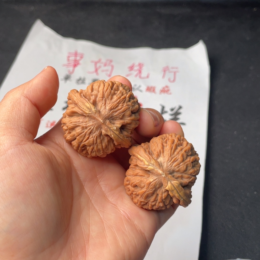 把件文玩核桃985。41莲花有黄