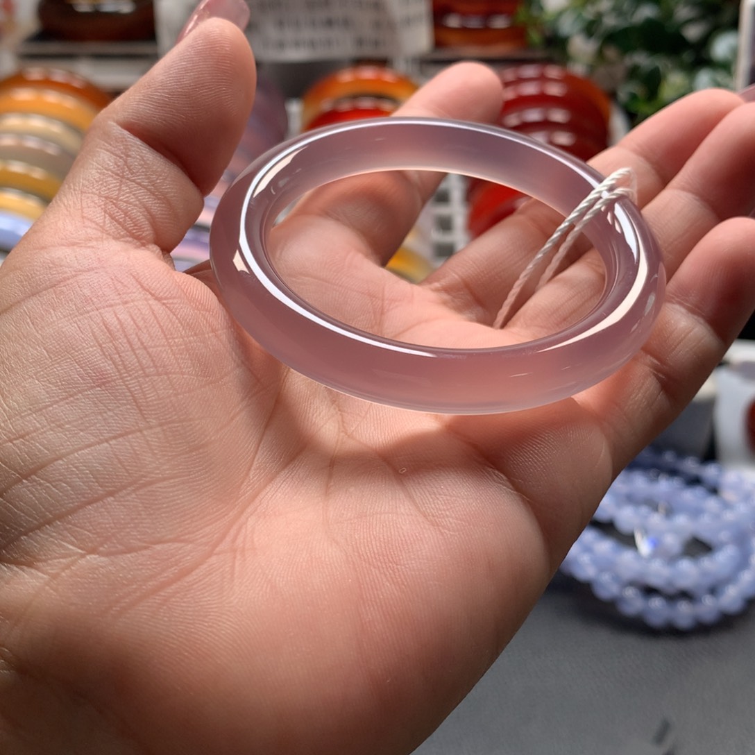 玛瑙/玉髓手镯未镶嵌樱****?