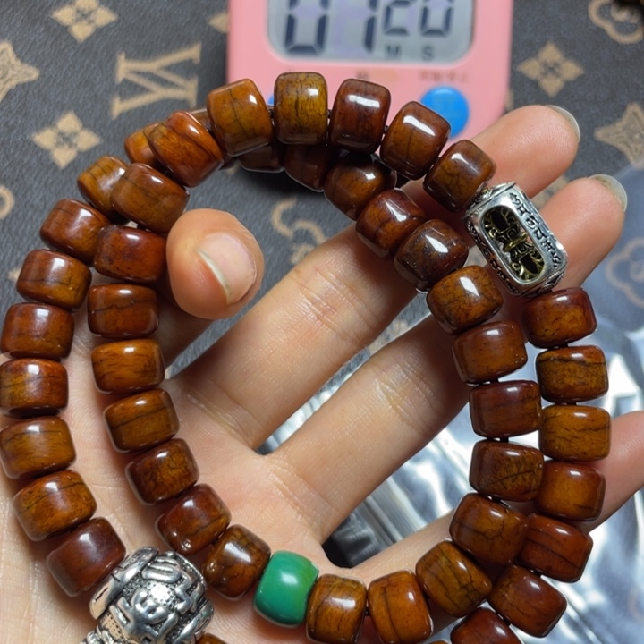 老***飞藏式风格设计风格