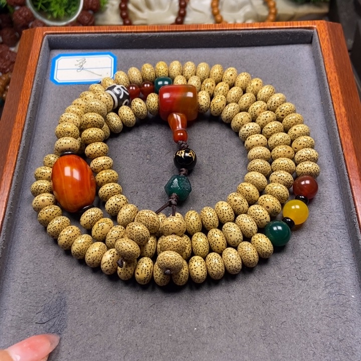 星月菩提吊坠菩提