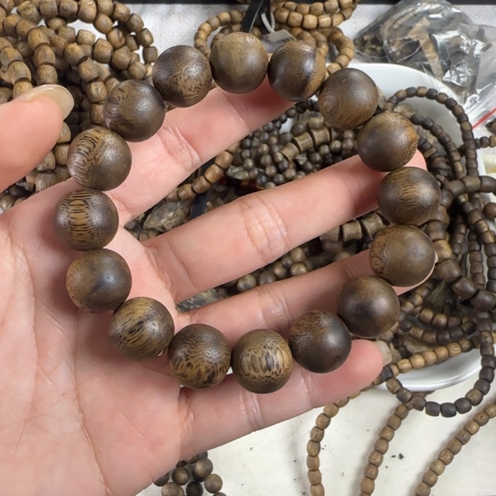 沉香碎屑沉香圆珠单圈卡13mm10克