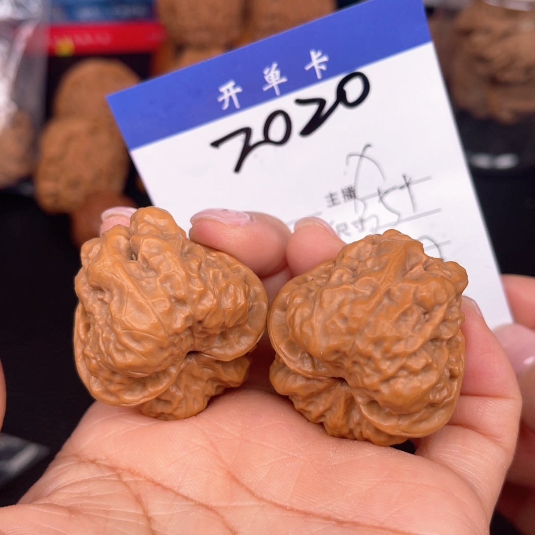 文玩核桃吊坠蛙蛙35尺。 2020