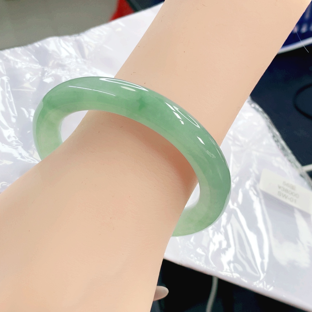 翡翠未镶嵌手镯56