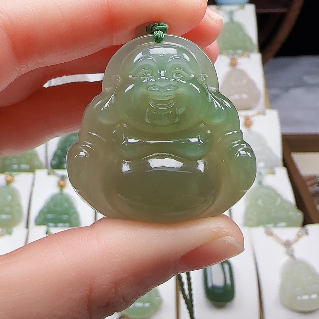 和田玉18K金镶嵌颈饰