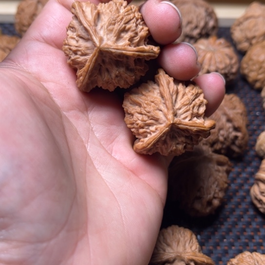 文玩核桃吊坠盘山