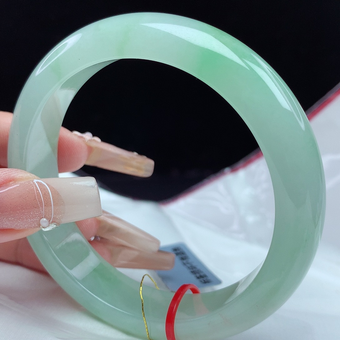 翡翠手镯未镶嵌56圈0011