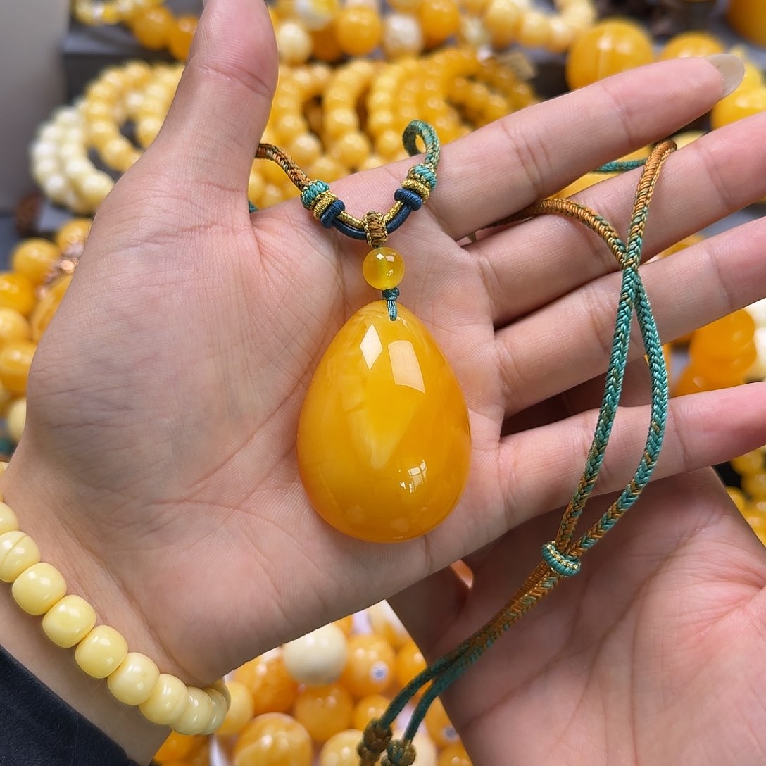 未镶嵌琥珀珠宝奇石水滴