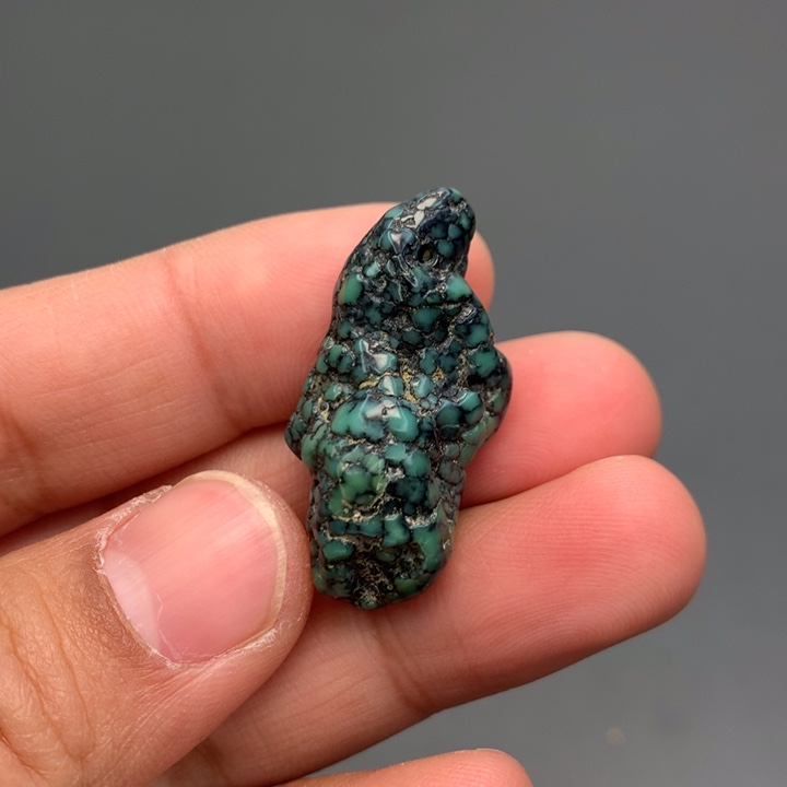 绿松石颈饰未镶嵌