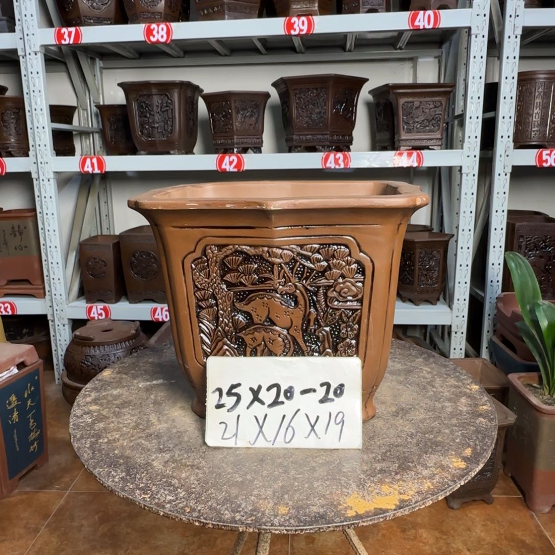 紫砂花盆，有1厘米左右尺寸差距，有色差