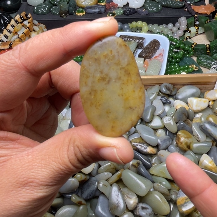 和田玉未镶嵌珠宝半成品