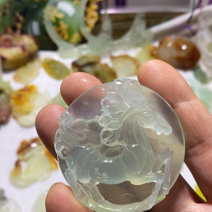 蛇纹石玉未镶嵌颈饰