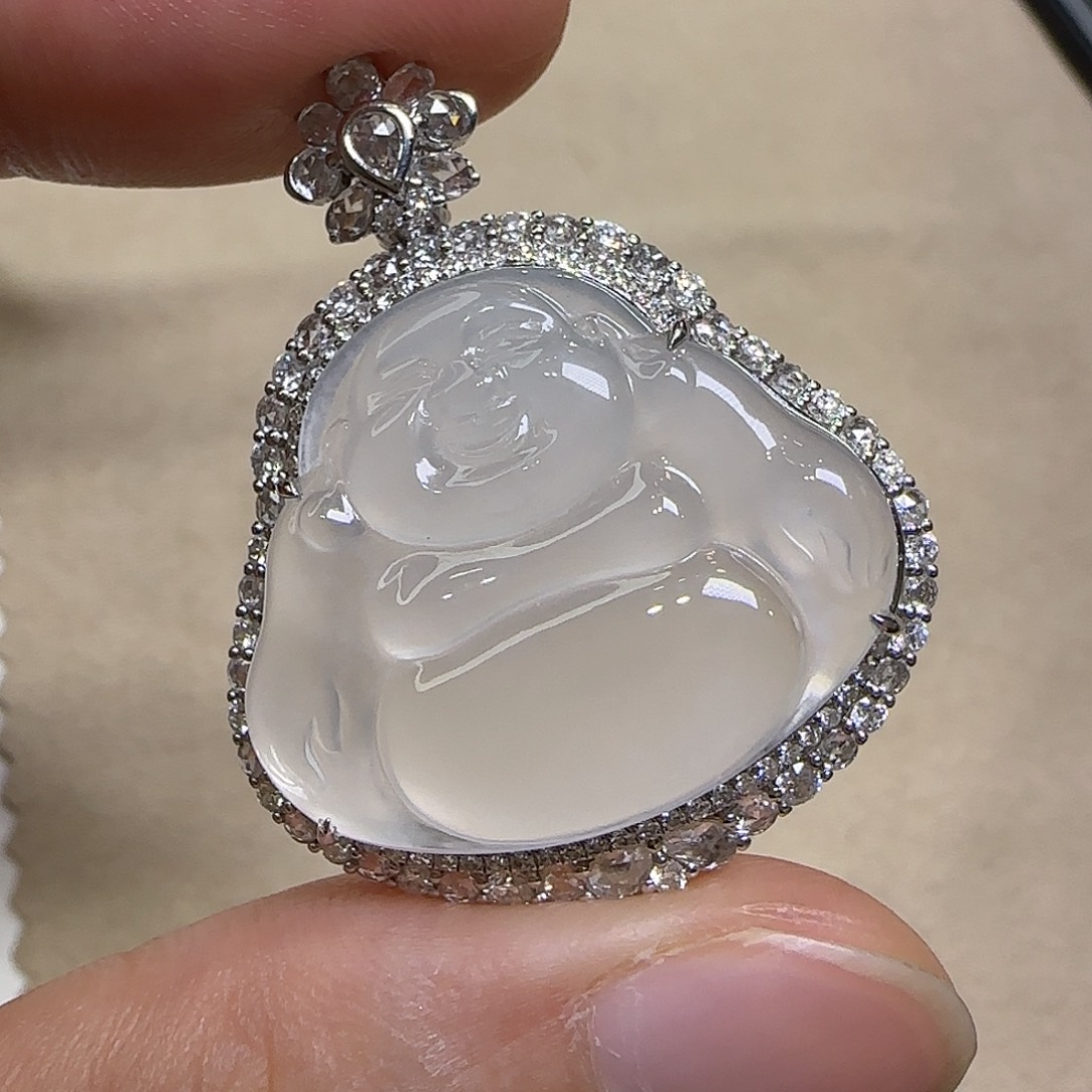 颈饰18K金镶嵌翡翠天然翡翠