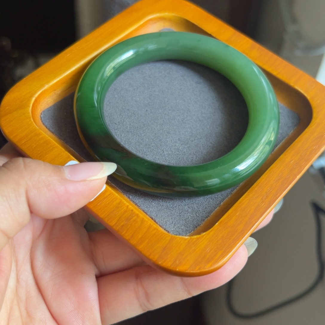 和田玉手镯未镶嵌s