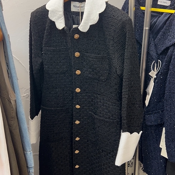 吖***嗒挂脖款长款黑色小香连衣裙 洋气