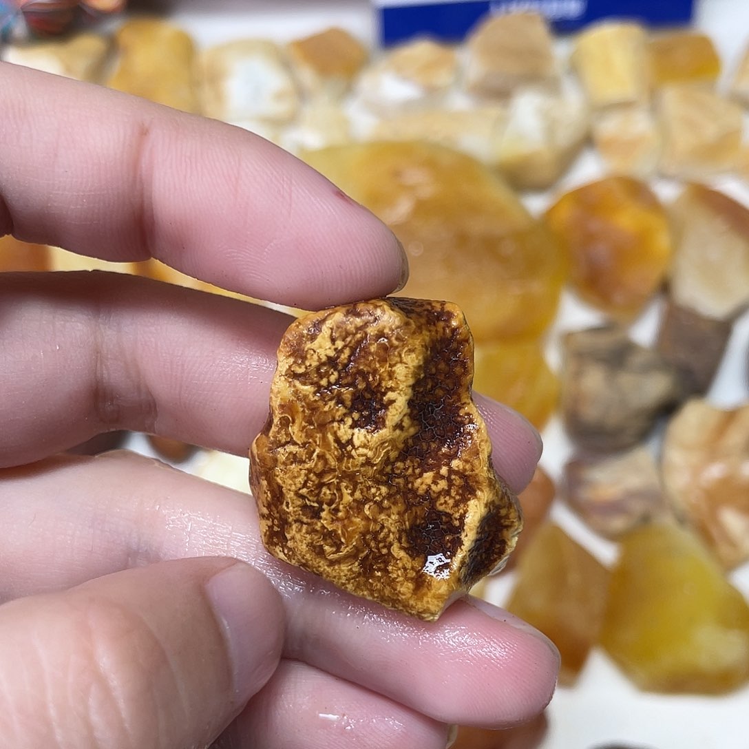 定制琥珀未镶嵌原矿琥珀