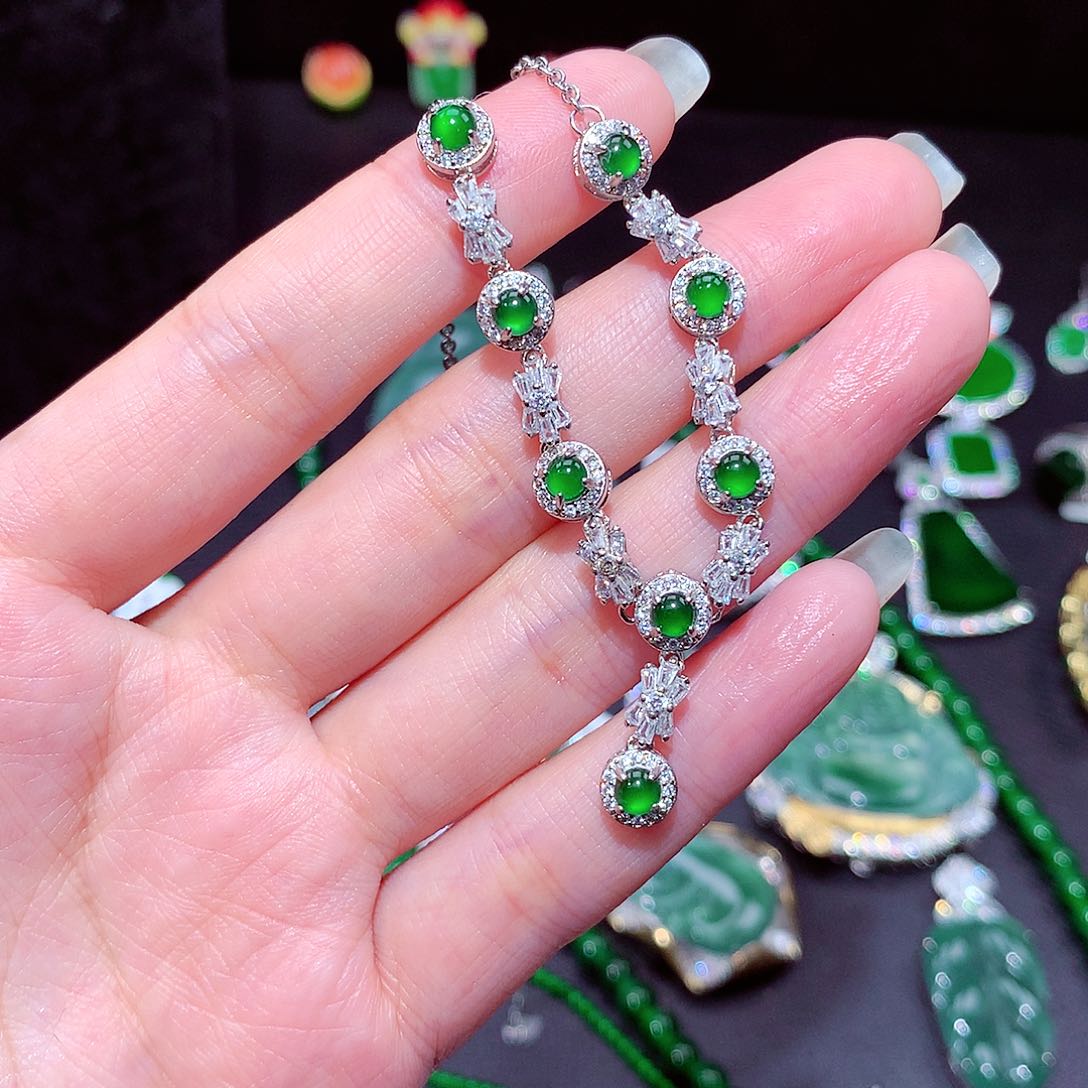 【闪购商品】翡翠吊坠(不含链)未镶嵌