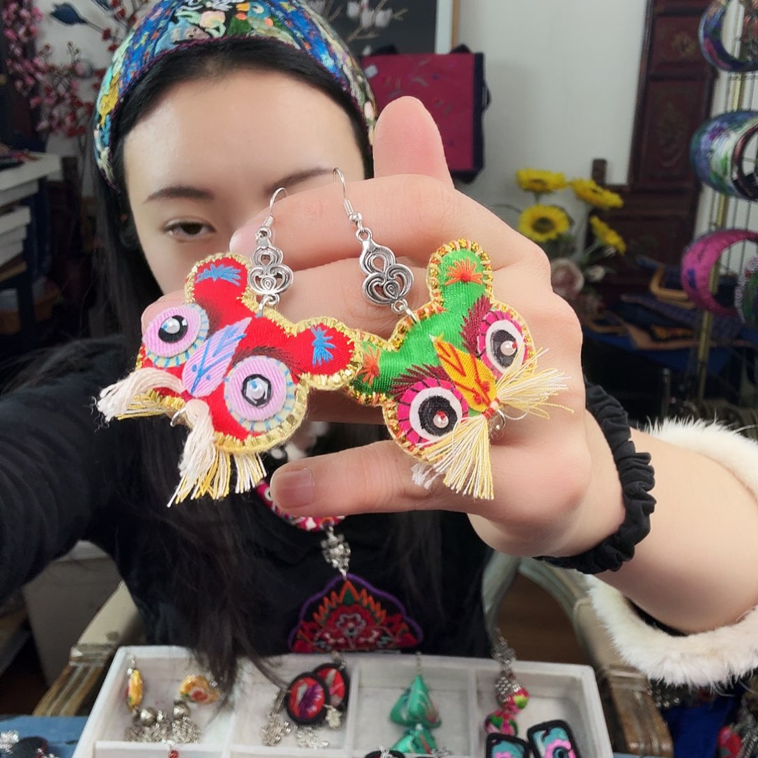 米***露织绣手工刺绣工艺