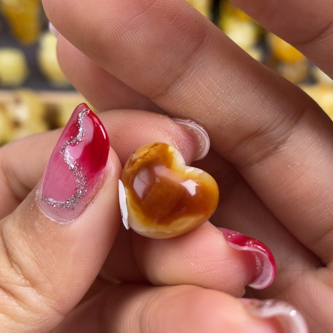 琥珀裸石未镶嵌蜜蜡