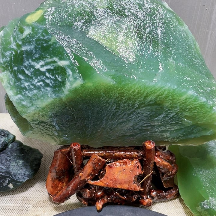 【闪购商品】蛇纹石玉珠宝奇石未镶嵌