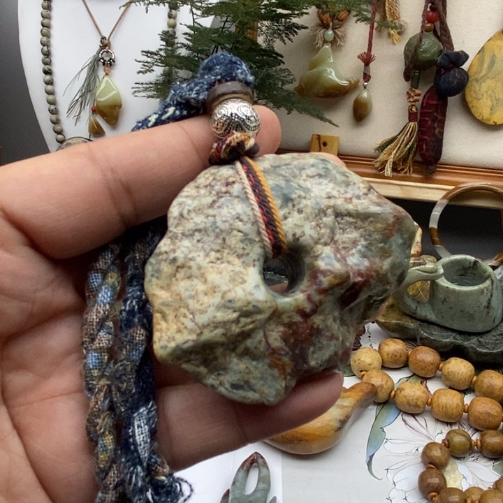 岫岩河磨玉（透闪石质玉）挂件未镶嵌