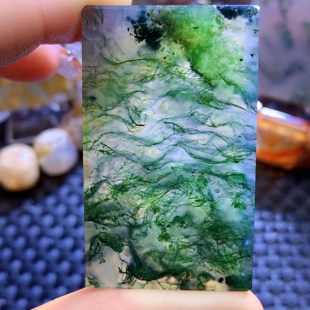 未镶嵌颈饰玛瑙/玉髓山***峰