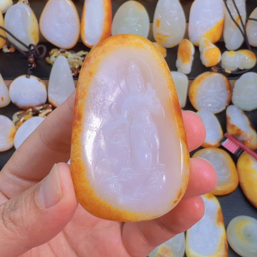 ꫞***꫞和田玉未镶嵌颈饰