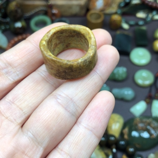 岫岩河磨玉（透闪石质玉）挂件未镶嵌