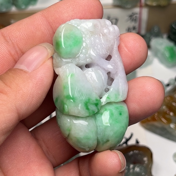 翡翠未镶嵌颈饰金蟾