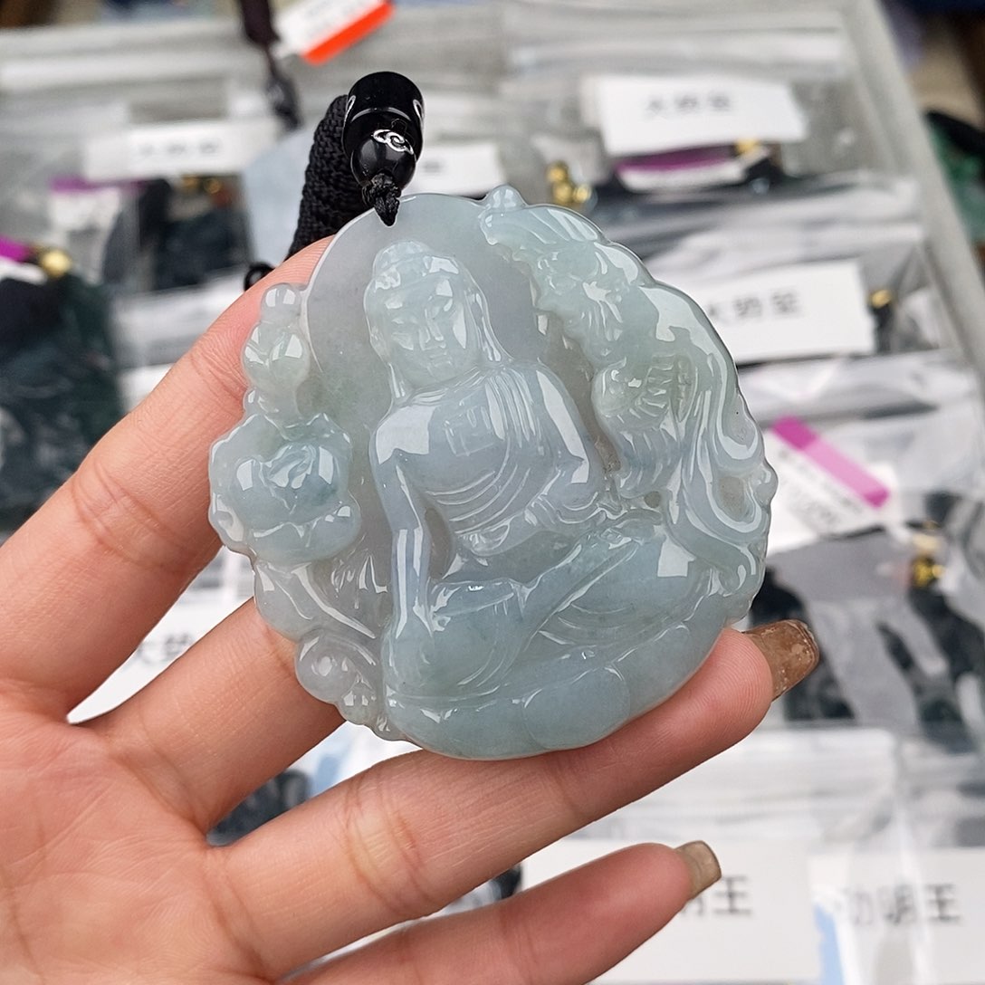 翡翠颈饰未镶嵌一