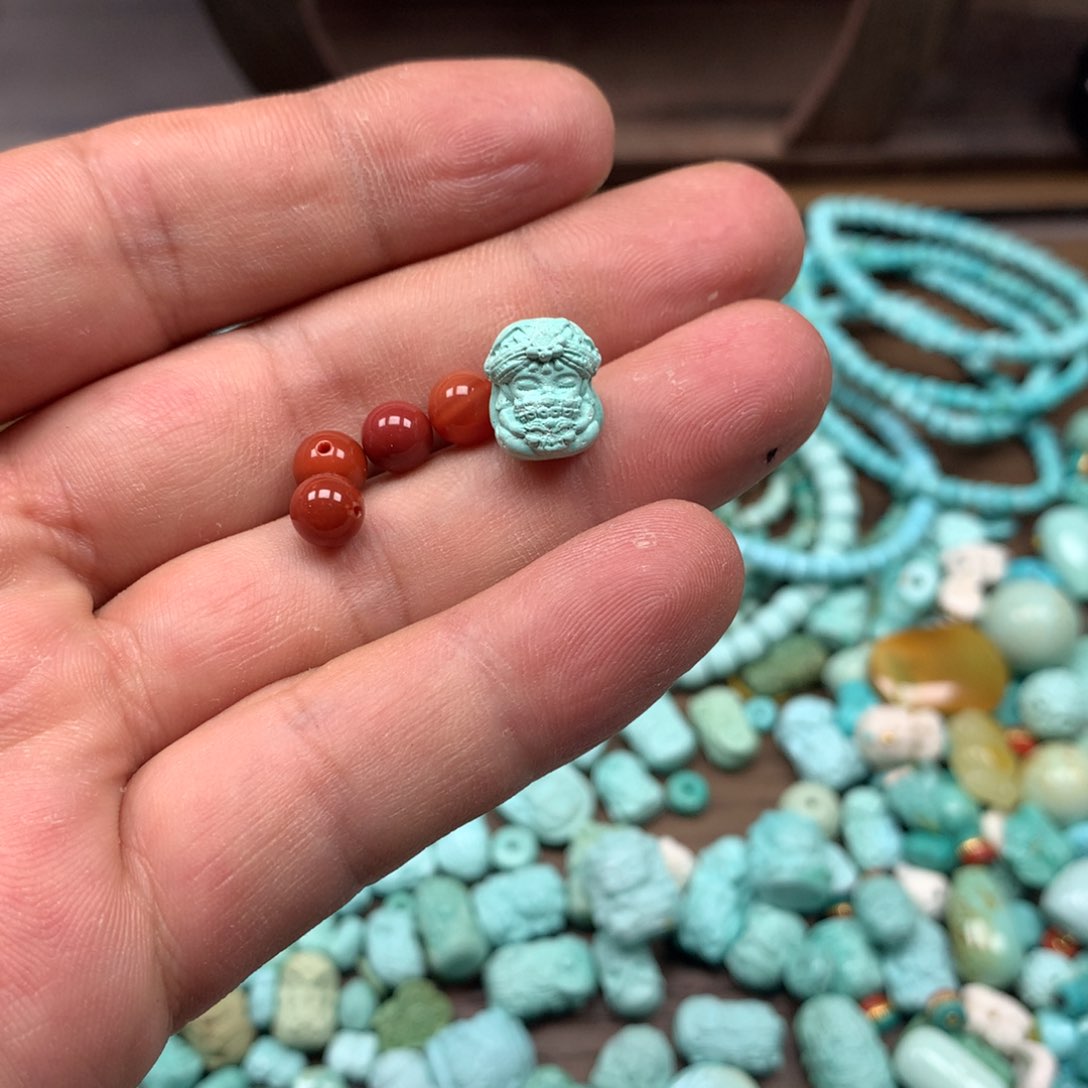 南红玛瑙雕刻未镶嵌
