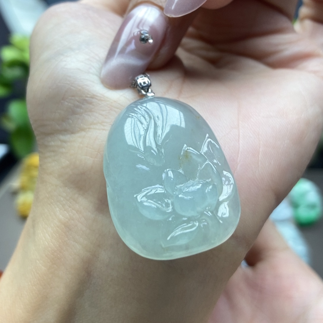 翡翠颈饰18K金镶嵌吊坠21