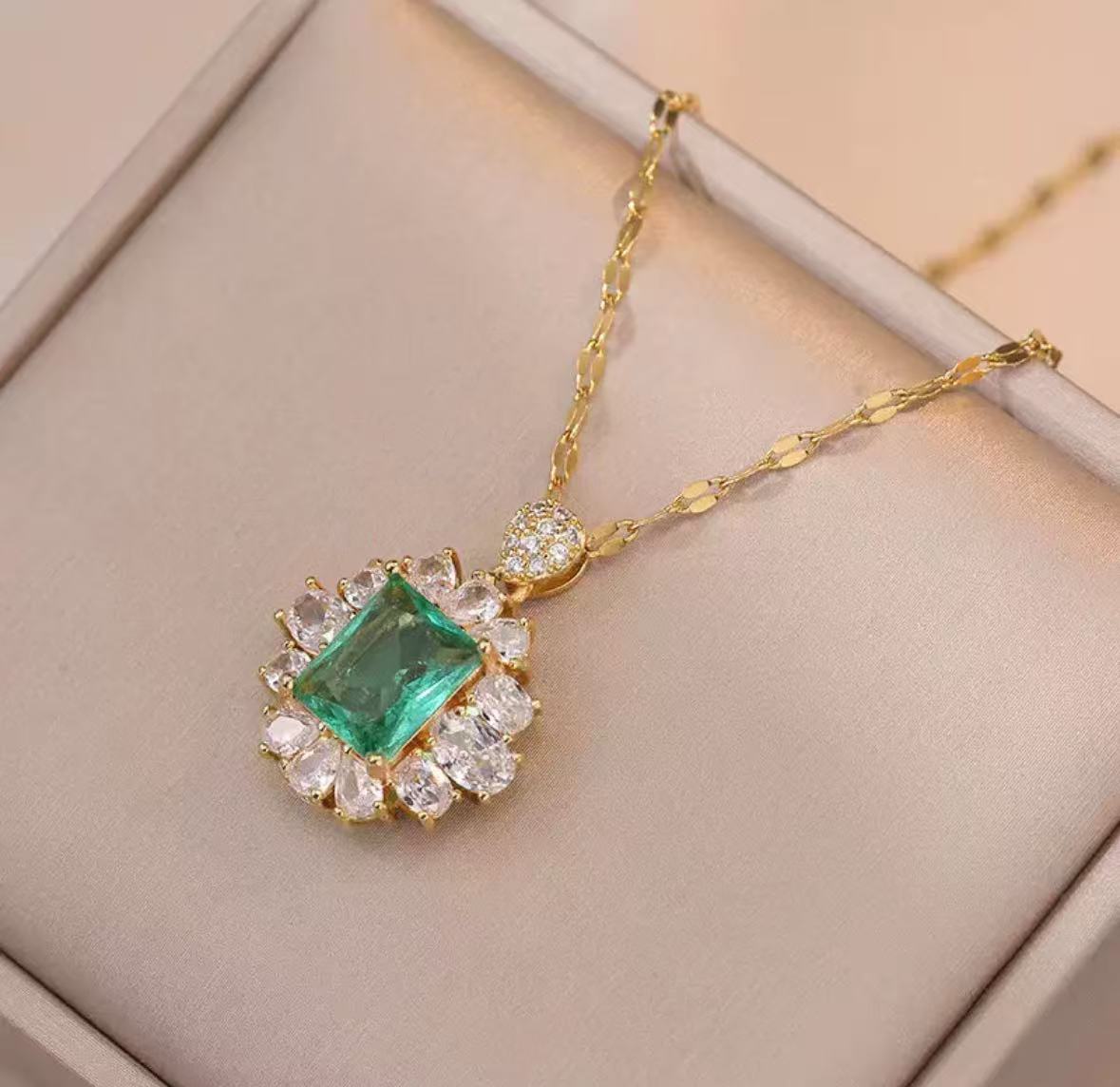 钛钢项链 K020  轻奢百搭时尚项链女绿色饰品女精致