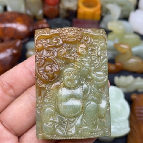 蛇纹石玉未镶嵌颈饰110