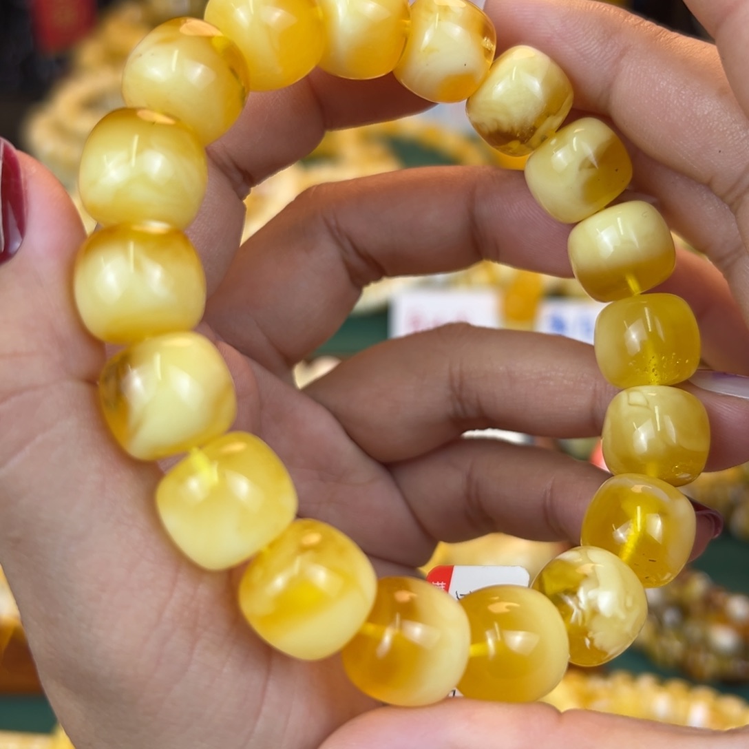 琥珀裸石未镶嵌hhjnnnmmm